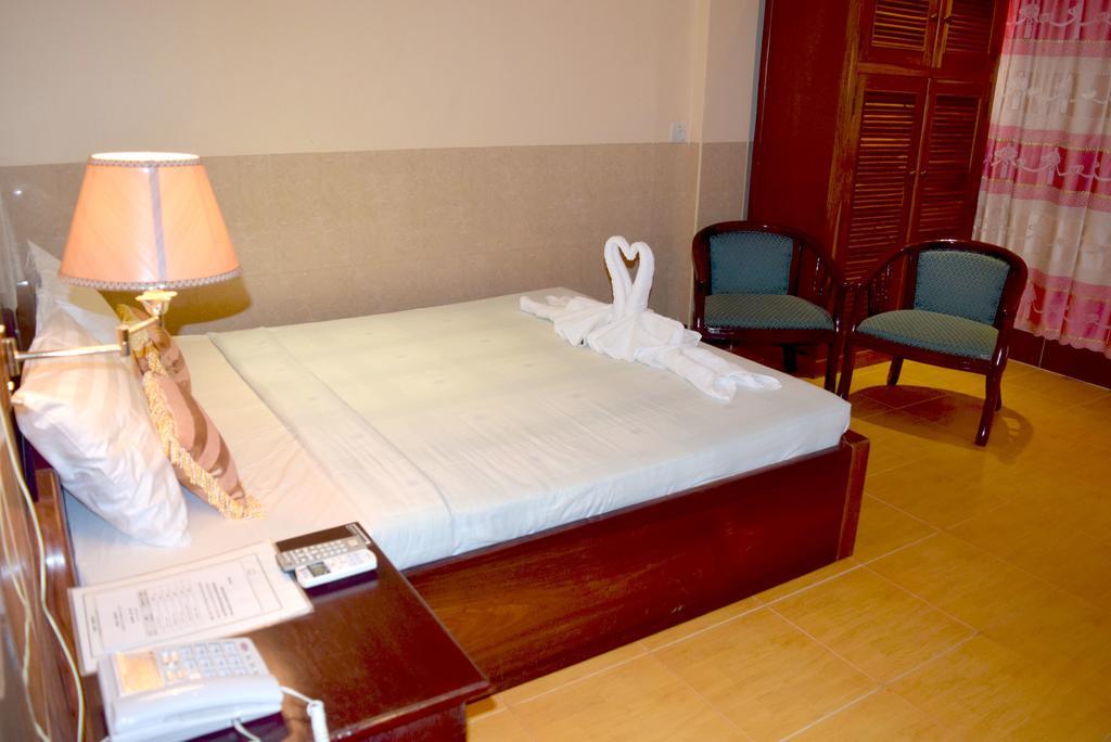 Reaksmey Battambang Hotel Quarto foto