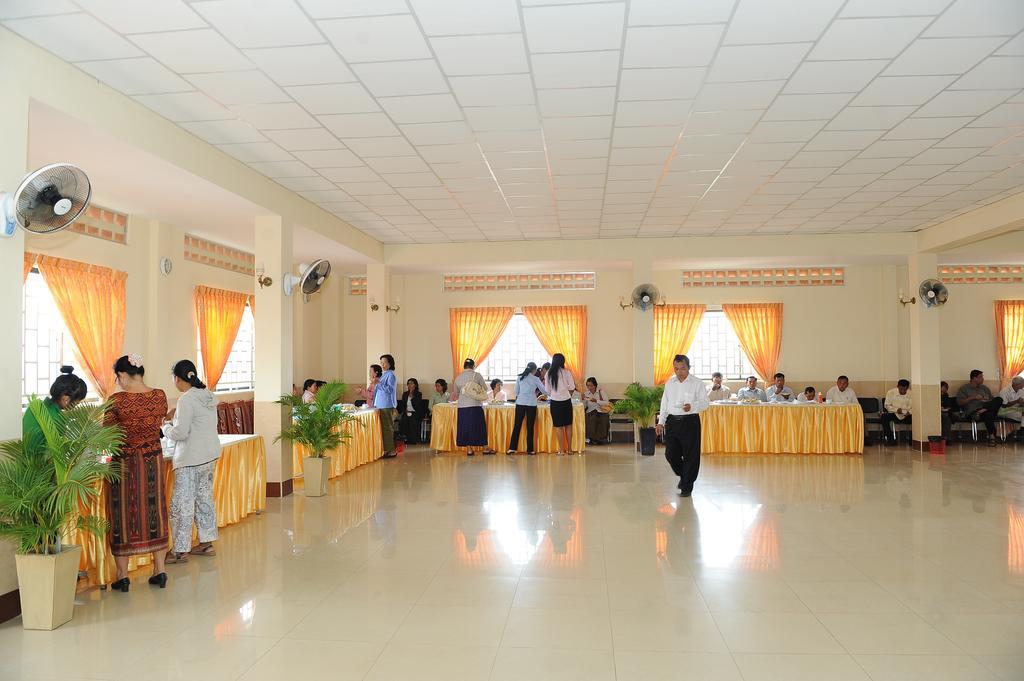 Reaksmey Battambang Hotel Quarto foto