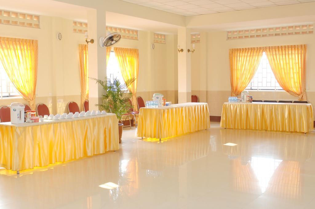 Reaksmey Battambang Hotel Quarto foto